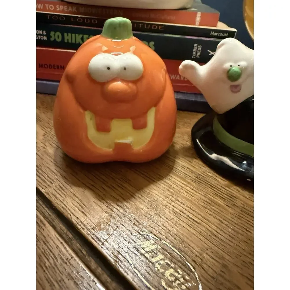 RUSS Vintage Black Cat/Jack-O-Lantern Pumpkin Salt & Pepper Shakers Ceramic